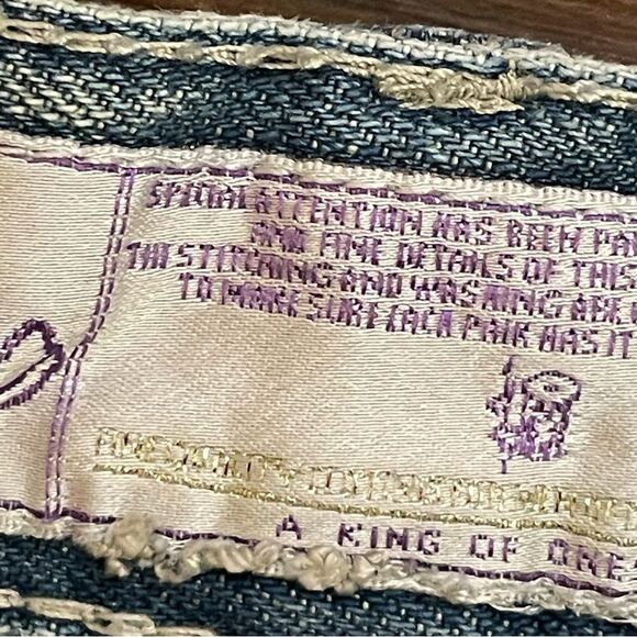 Vintage AKOO Faded Distressed Jeans Embroidered Feather Leaf Pocket Detail 38 - Picture 6 of 16